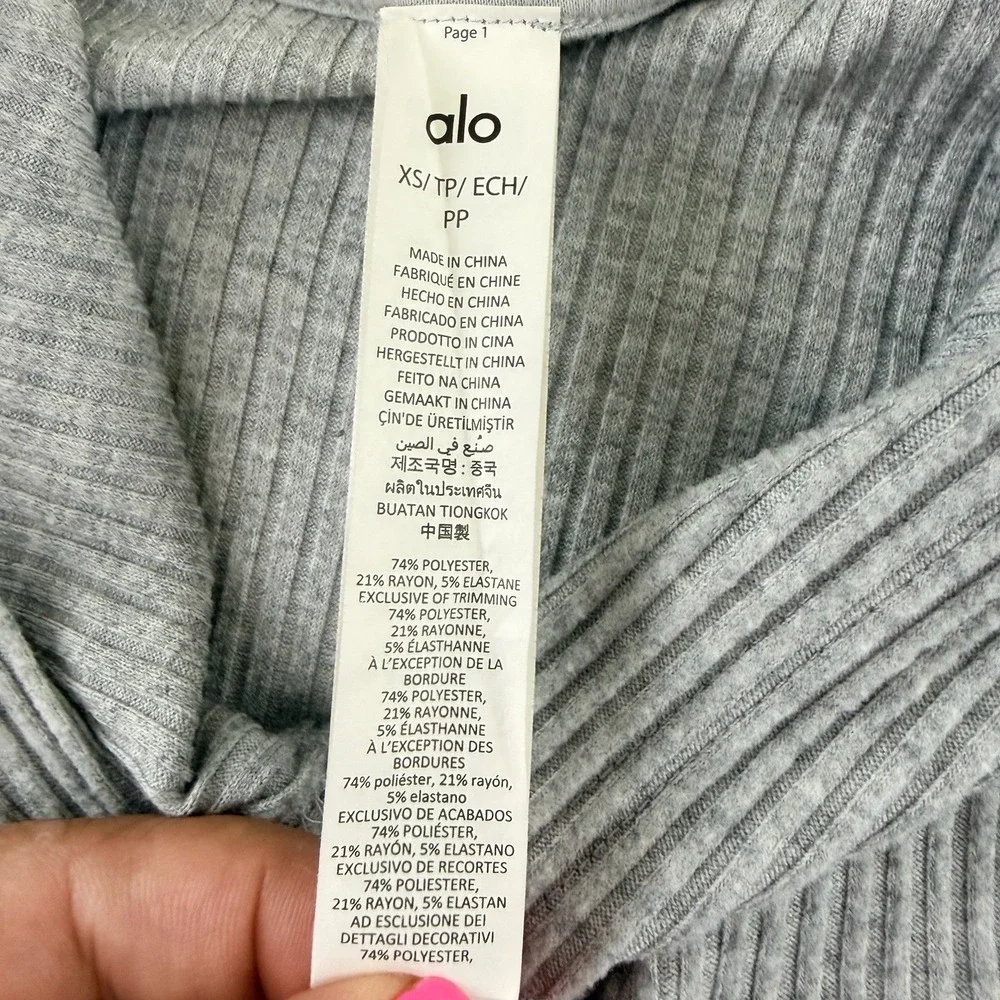 Alo Yoga Women XS Gray Ribbed Cropped Hoodie Long Sleeve Pullover Lounge Top